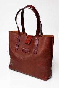 classic tote rust brown side
