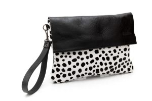Flap clutch Cheetah white